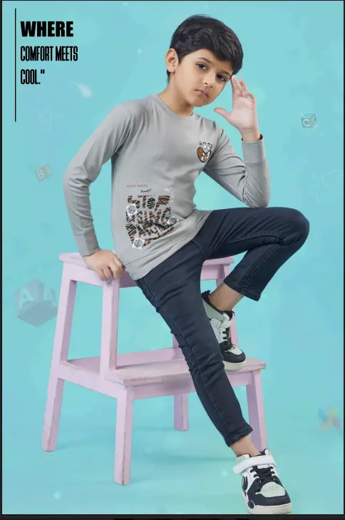 [9503] 9503 T-Shirt RNFS With Hand & Bottom Cuff Front Print